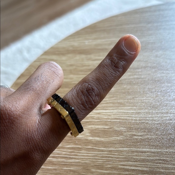 Louis Vuitton Black and Gold Square Rings - Picture 2 of 3